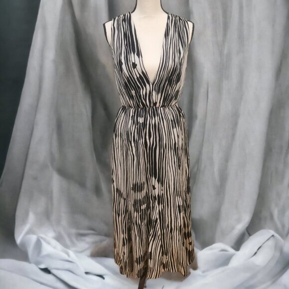 NWOT Alice + Olivia Lexa Plunge Maxi Dress - Picture 2 of 13